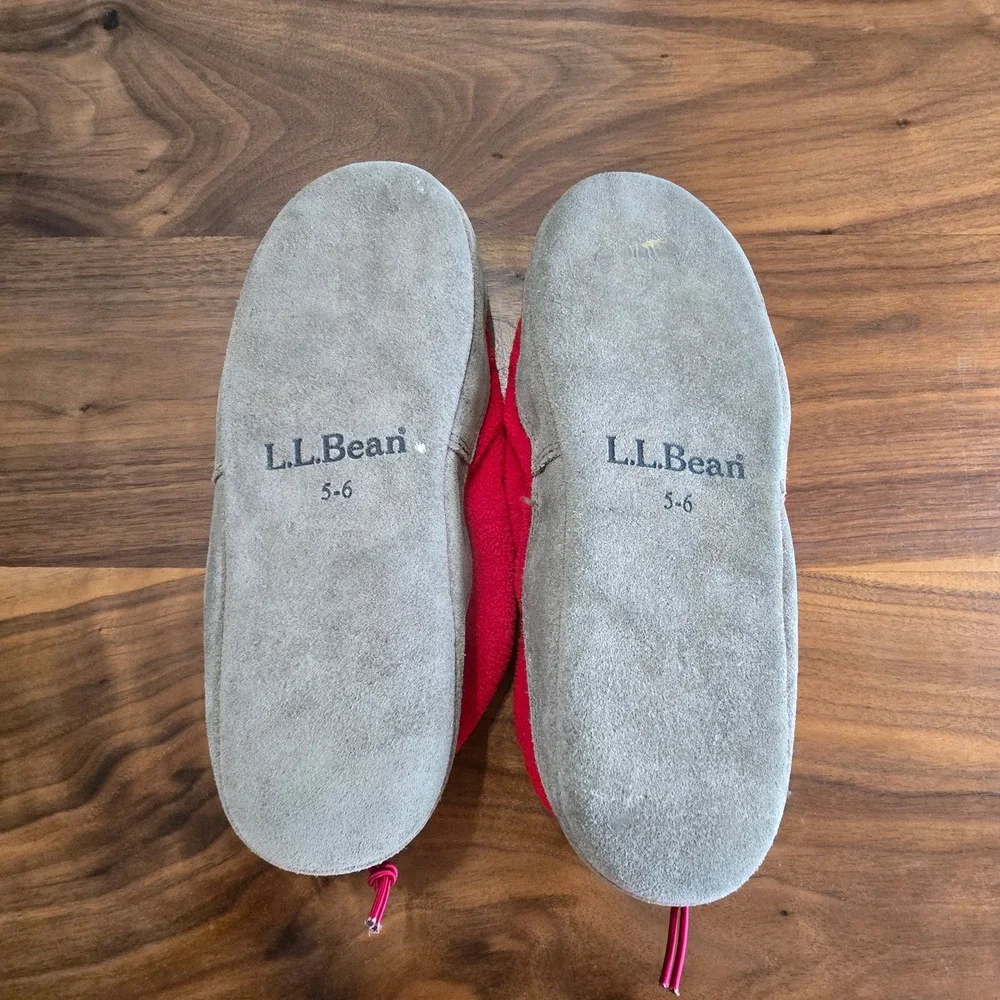 LL Bean Fleece Slippers Boys Size 5-6 Red Adjustable Toggle House Shoes OBMS640